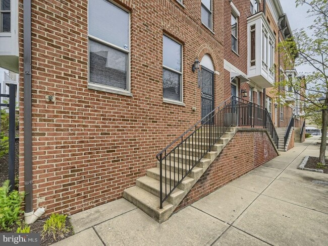 Building Photo - 121 Albemarle St Rental