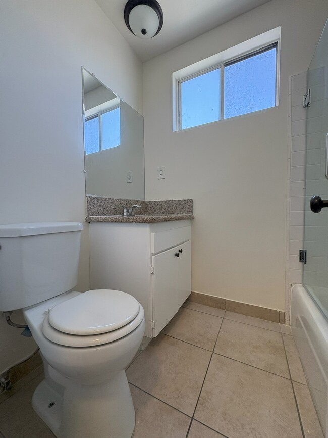Photo - 4055 W 129th St Unidad 6