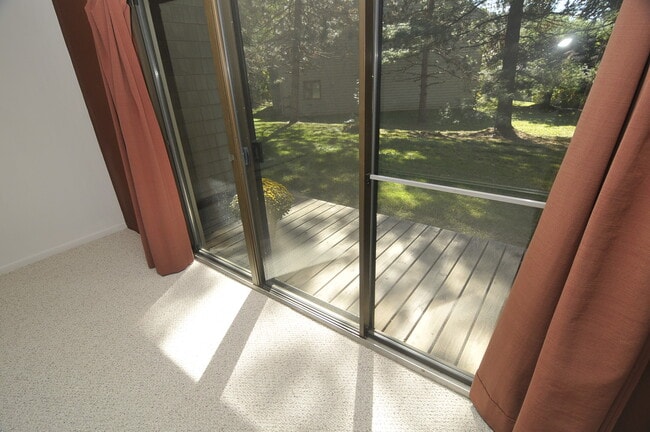 Photo - 15 Hawthorne Cir Unit 15