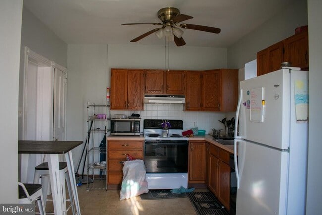 Photo - 605 Bridge St