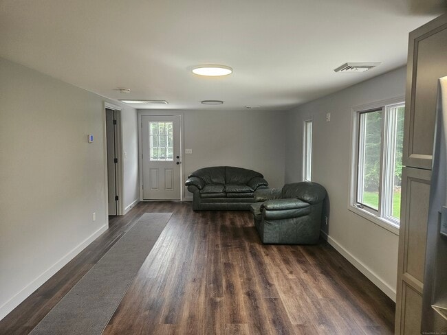 Photo - 382 Flanders Rd