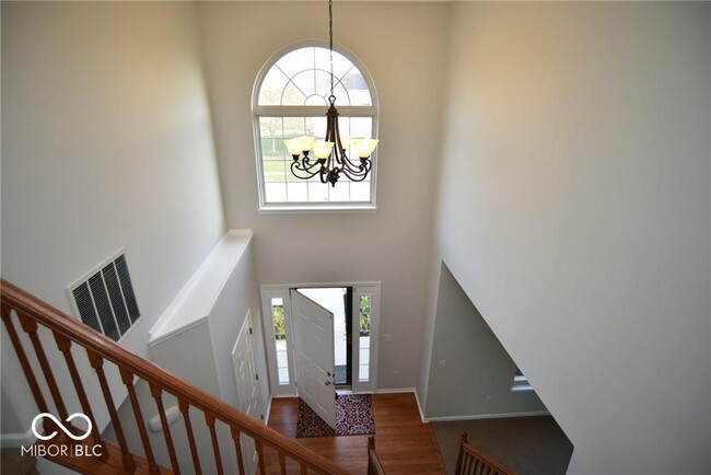 Photo - 5742 Cantigny Way N