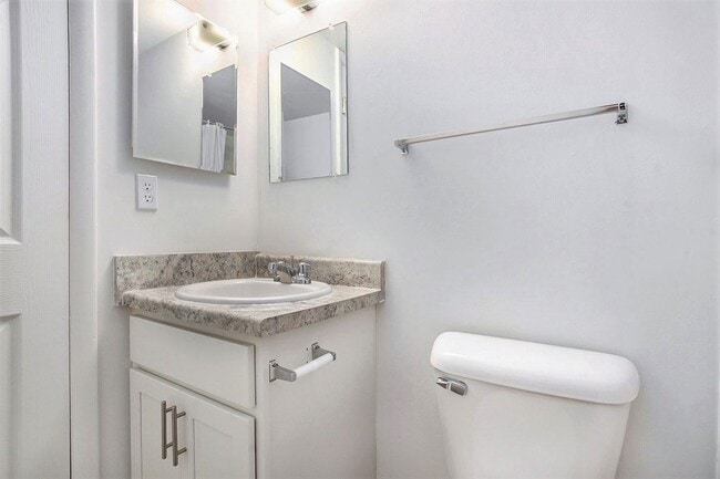 Fairlane Apartments