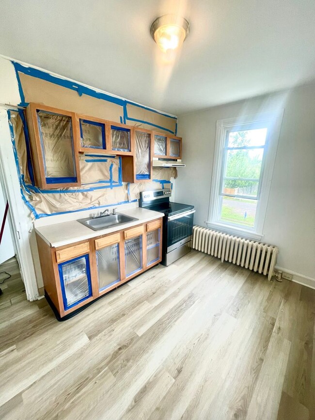Photo - 112-114 Berks St. Unidad 112 B