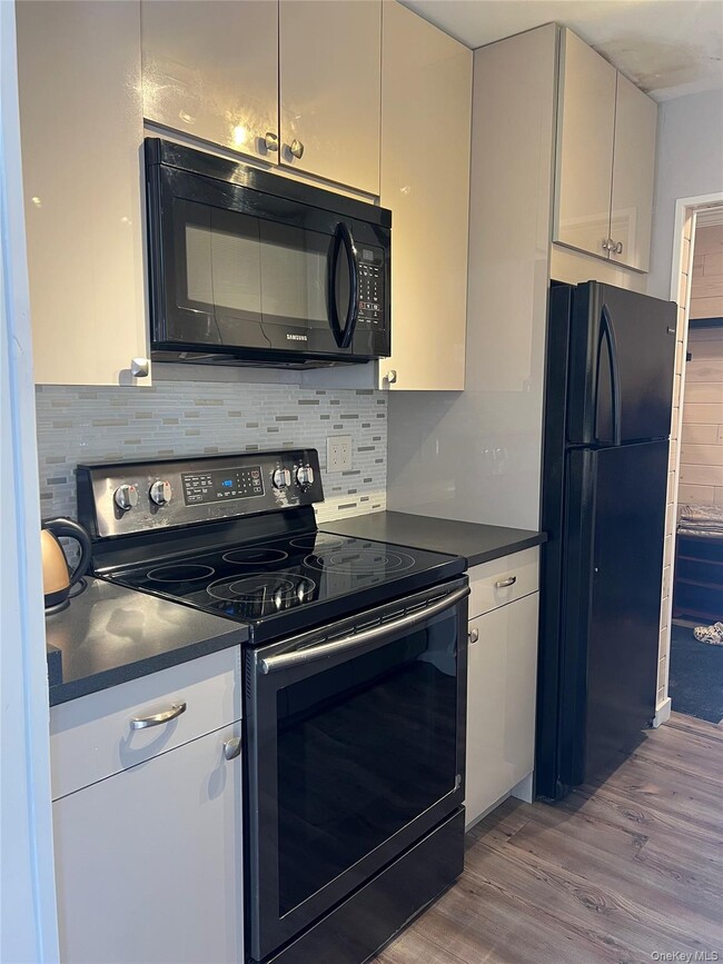 Photo - 2 Secora Rd Unit 16