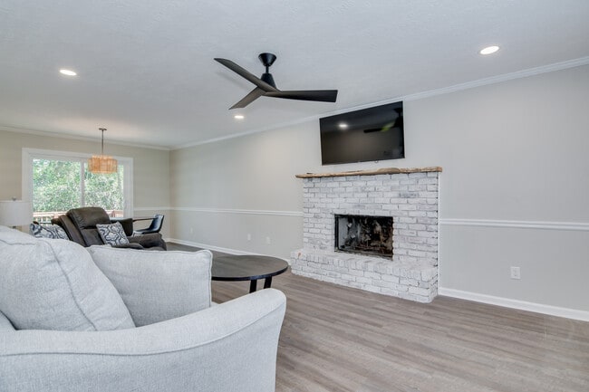 Photo - 4227 Waylon Dr