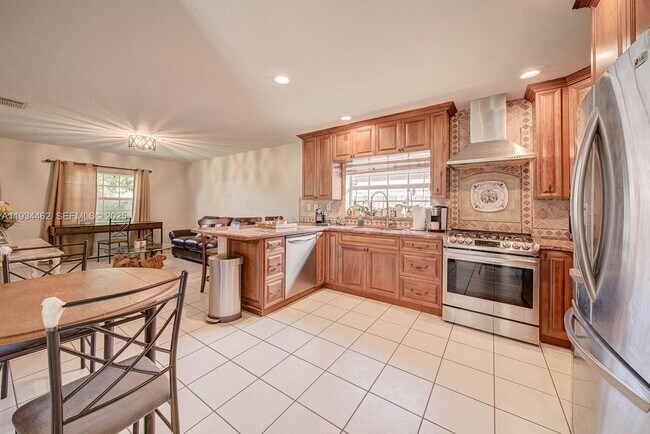 Photo - 18128 SW 151st Ave