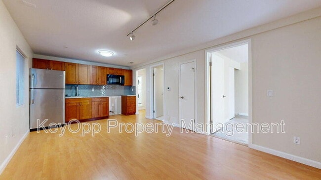 806 35th Ave