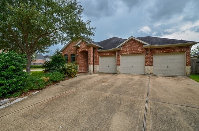 Building Photo - 4019 Jade Cove Ln
