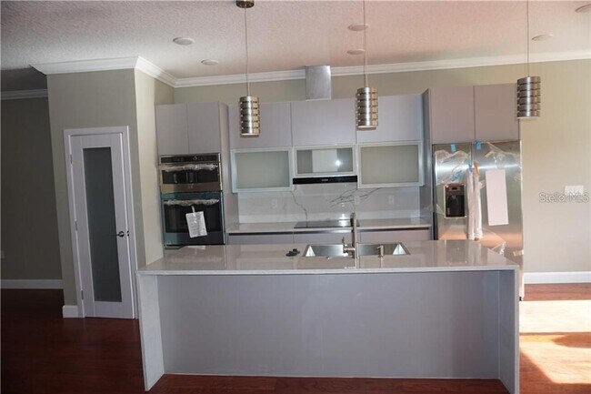 Photo - 1908 Greenbriar Ter