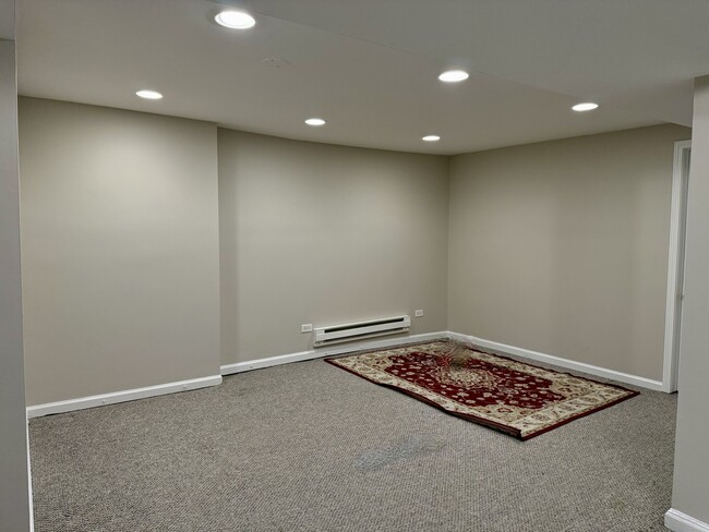 Photo - 4877 N Ashland Ave