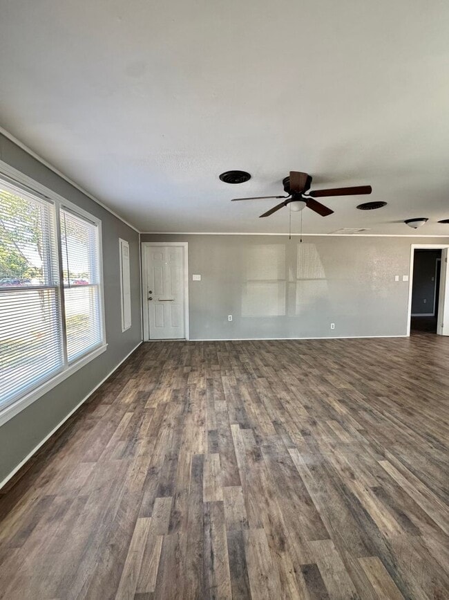 Photo - NOW AVAILABLE - 1 Bedroom Duplex Unit Acro...