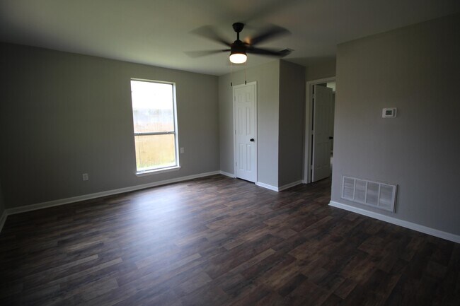 Photo - 406 N Stephens St