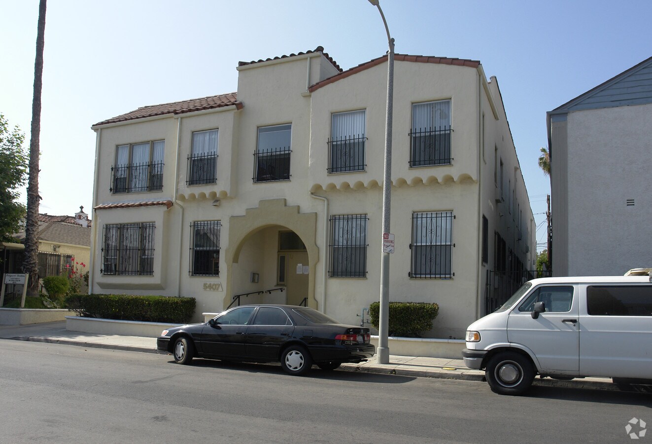 Hollywood Gardens - Hollywood Gardens Apartments
