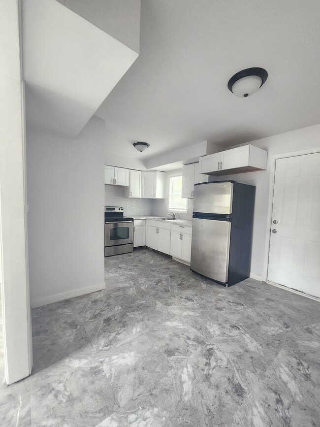 Photo - 347 Grant Ave