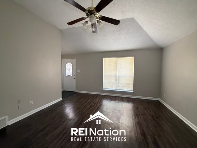 Photo - INCREDIBLE LAYOUT! 3BR/2BA Memphis Gem | Vaulted Ceilings & Soaking Tub | Deck & Fenced Yard!