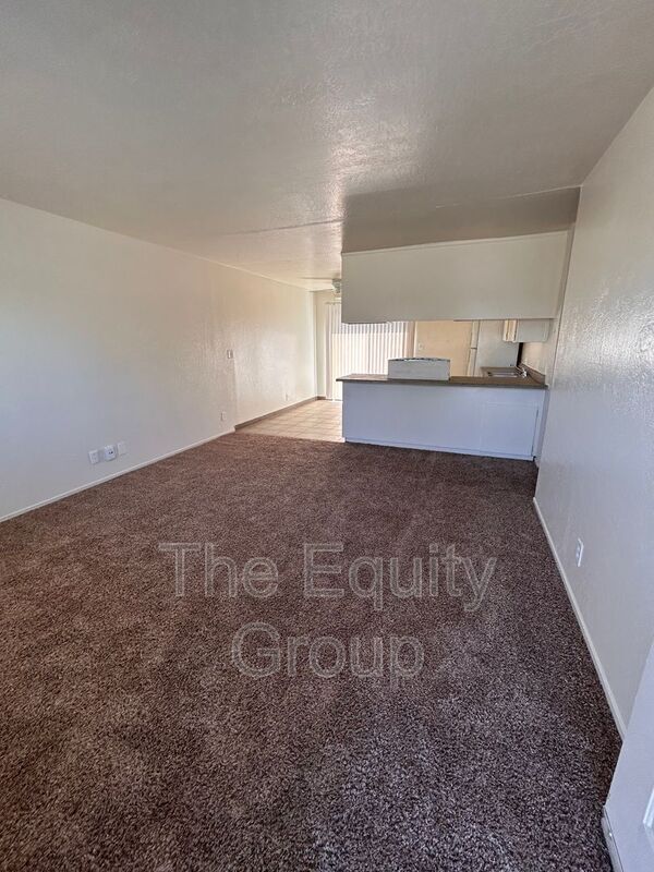 Photo - 10736 Railroad Ave