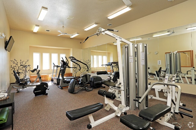 Fitness Center - Lyncrest Apartment Homes