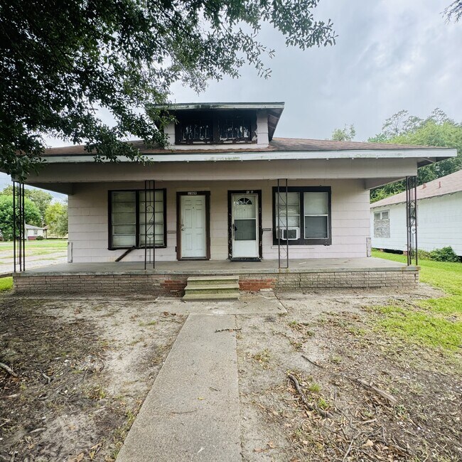 Building Photo - 1311 Dequeen Blvd Unit 1311 (122.003.002)