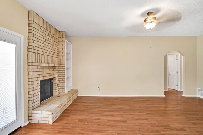 Photo - 16412 Framingham Cir