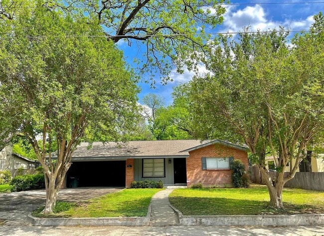 Building Photo - 214 W Strickland St