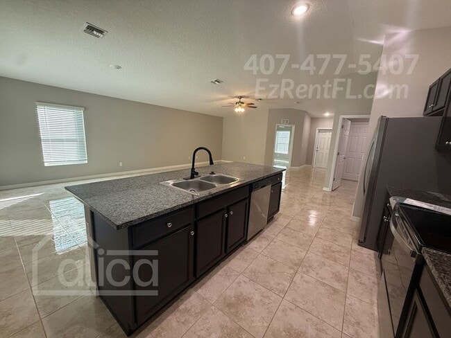 Photo - 577 Sea Fury Ave SW