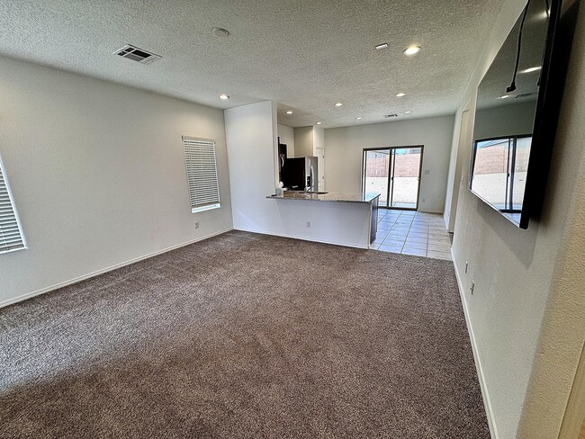 Photo - 275 Prism Ave SW