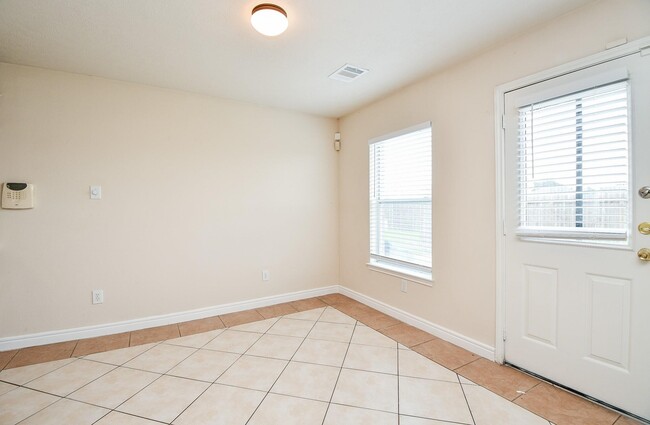 Photo - 6626 Barker Bend Ln
