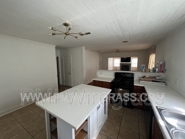 Photo - 106 Highland Dr