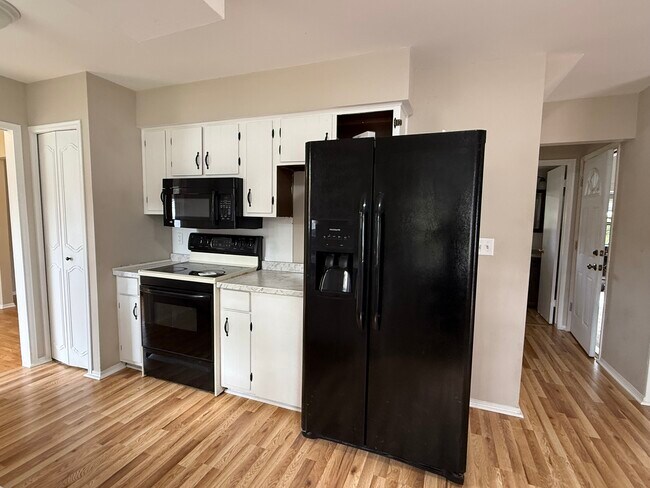 Photo - 793 Tarleton Ave