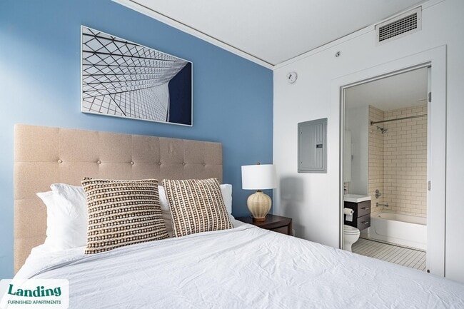 Photo - 933 McGee St Unit 2-311