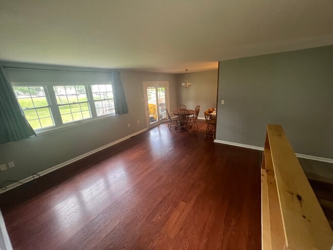 Photo - 536 Millshire Dr