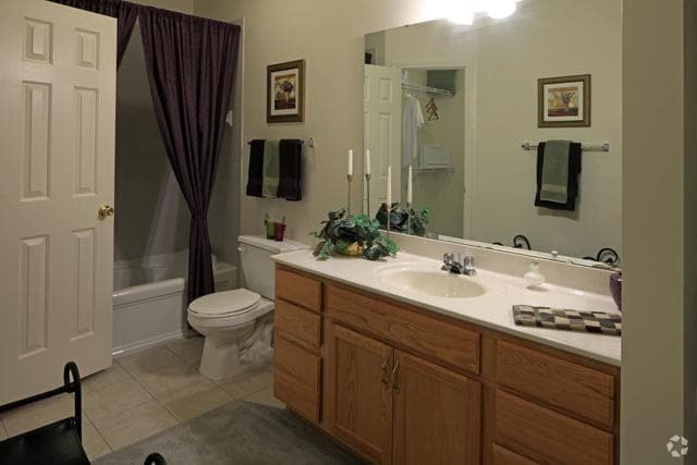 Bathroom - Windsor Oaks