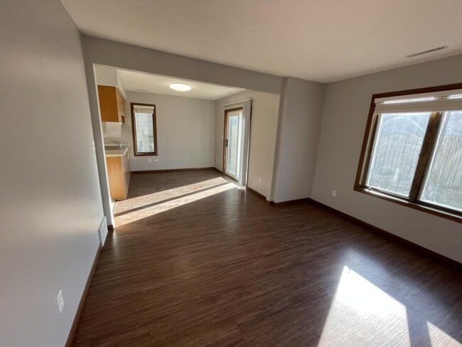 Photo - 2214 18th Ave SE