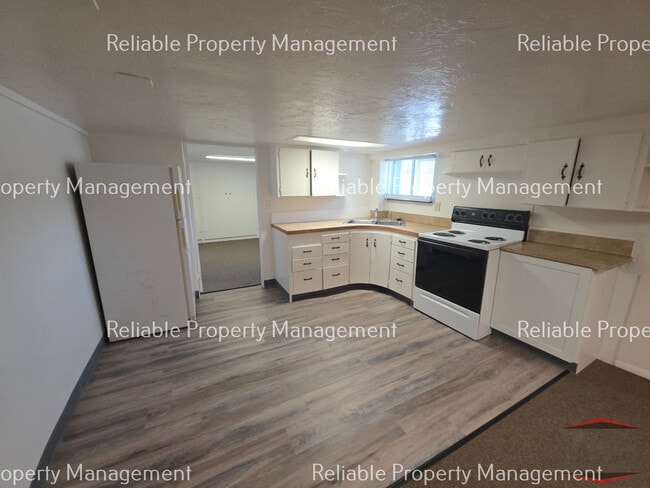 Photo - 561 N Water Ave