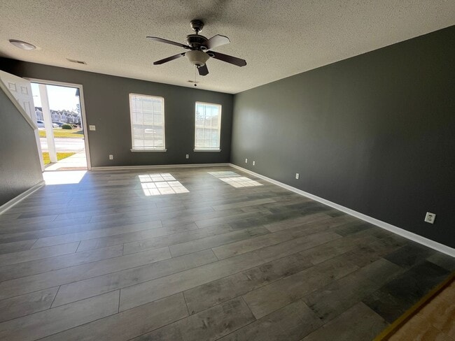 Photo - 57 Bearing Cir