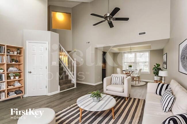 Photo - 962 Andover Dr