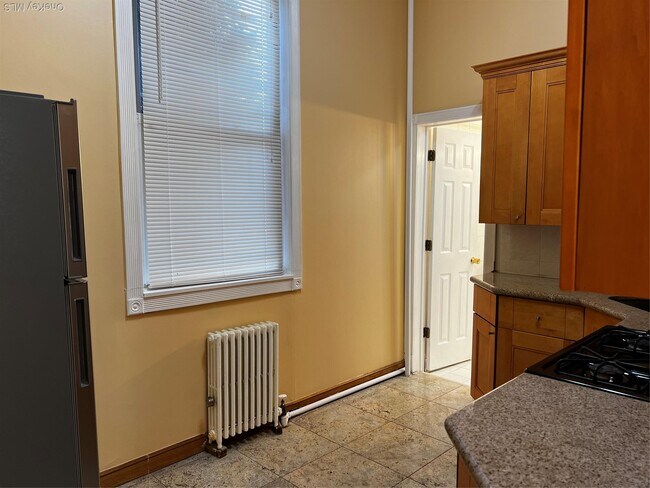 Photo - 5-16 Woodward Ave