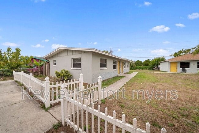 Photo - 5458 Fifth Ave