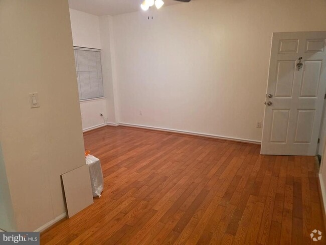 Building Photo - 307 Arch St Unit 1A Rental