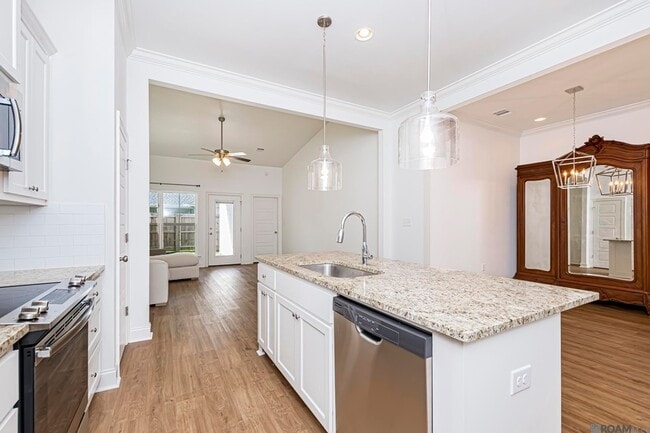 Photo - 8120 Stonelake Cir Ave E