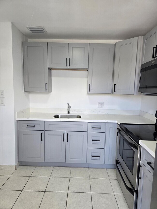 Photo - 4310 NW 12th Ct