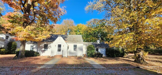 Building Photo - 174 Hegemans Ln Unit #2 Rental