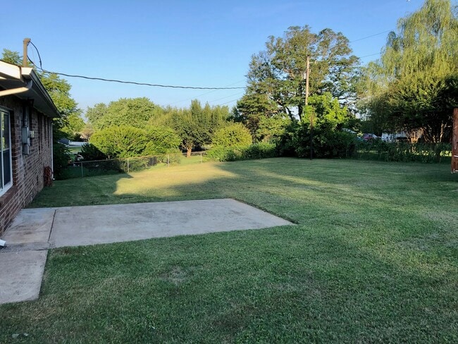 Photo - 258 Compton Rd