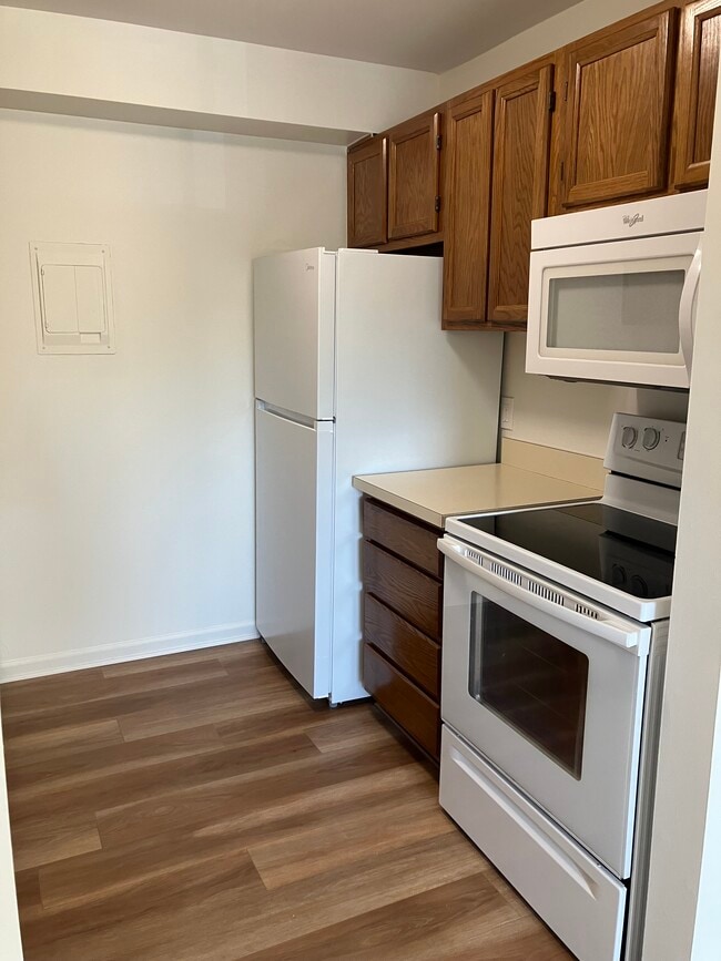 1265 S Maple Rd Unit 207