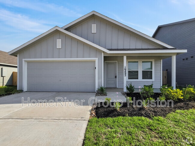 Building Photo - 16492 Blossom Grv Dr Rental