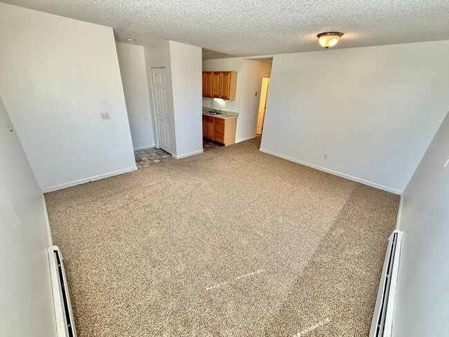 Photo - 6 month lease special $200 monthly discoun...