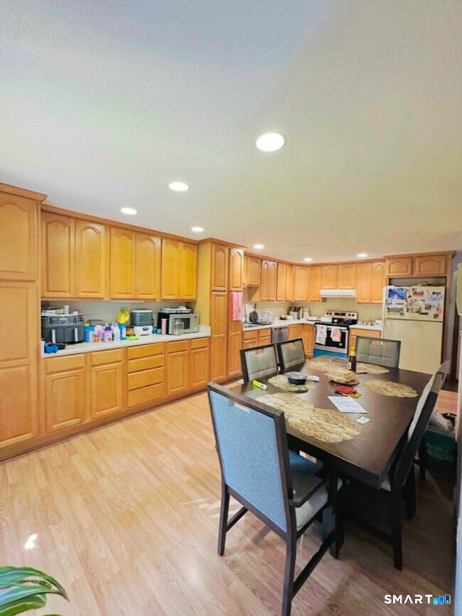Photo - 16 Arthur Dr Unit 1