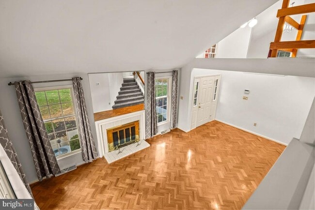 Photo - 1913 Meadow Ln