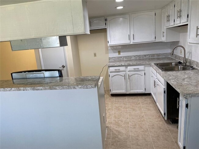 Photo - 8133 Troxler Dr